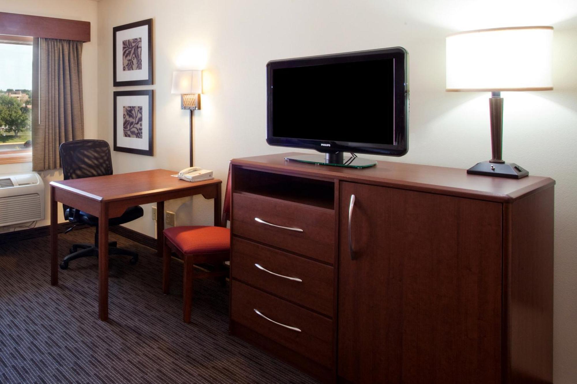 Americinn By Wyndham Madison Sd Екстериор снимка