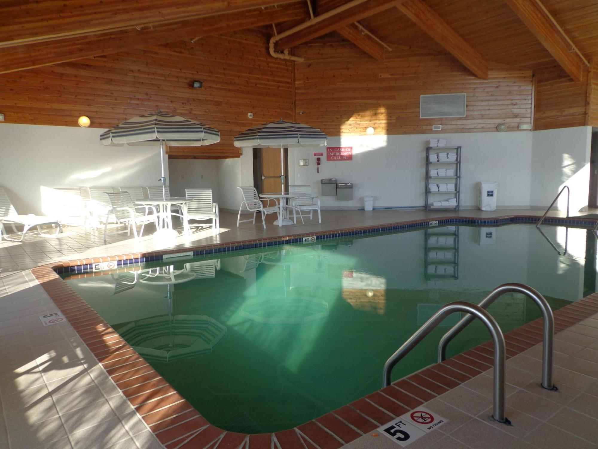 Americinn By Wyndham Madison Sd Екстериор снимка