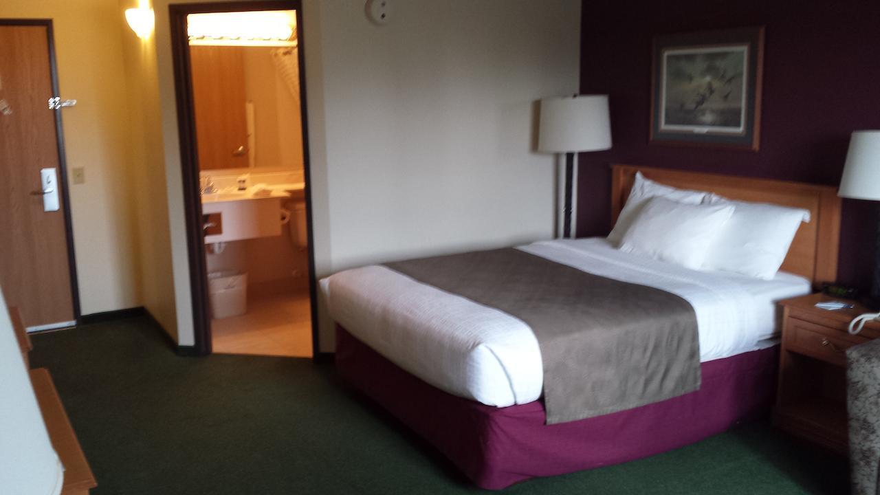 Americinn By Wyndham Madison Sd Екстериор снимка