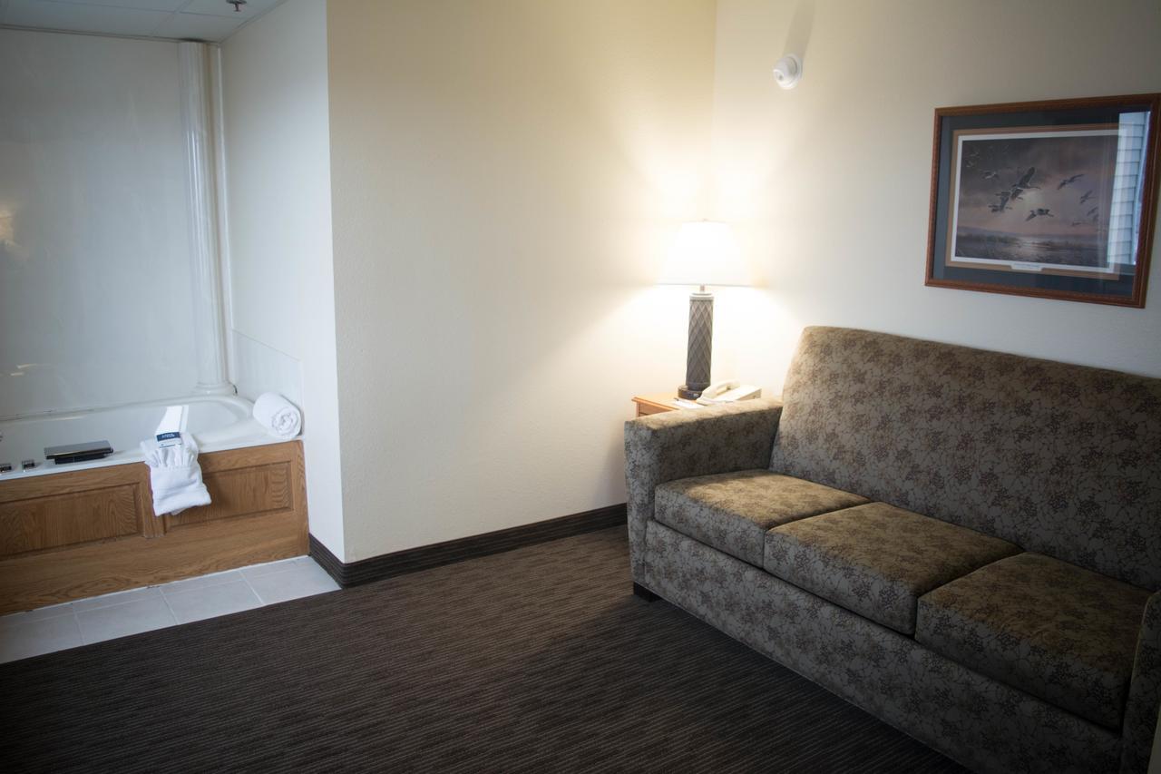 Americinn By Wyndham Madison Sd Екстериор снимка